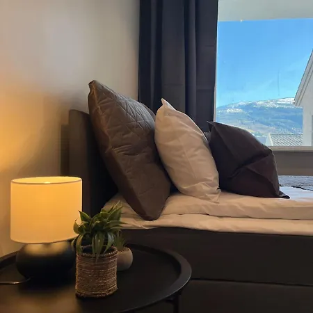 Luxury Balcony River View - Heart Of Apartmán